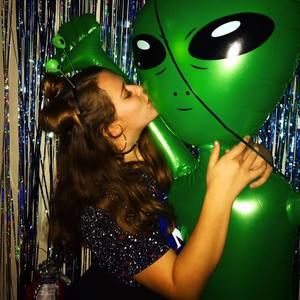 Meet your Posher, Cecile